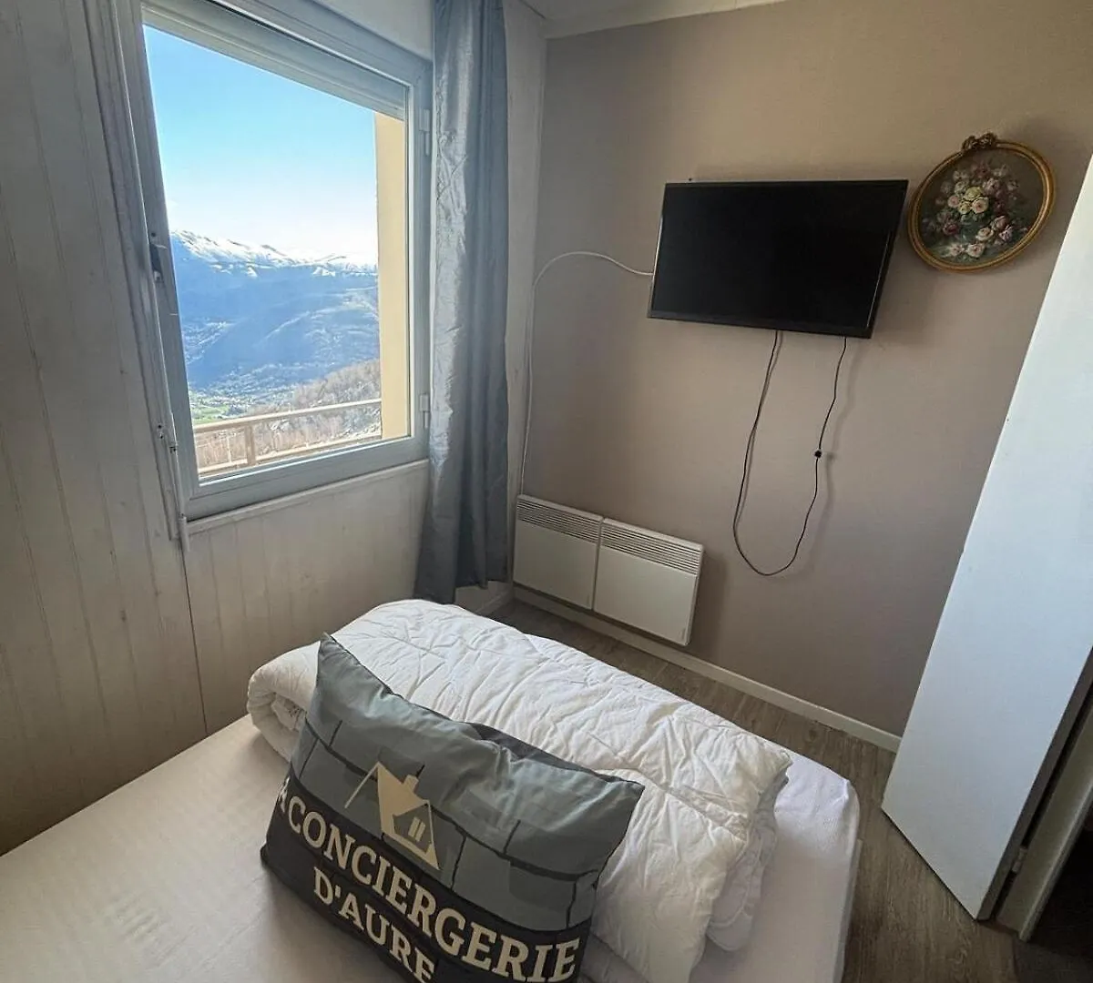 6 Places Montreal I Pla D'Adet Saint-Lary-Soulan